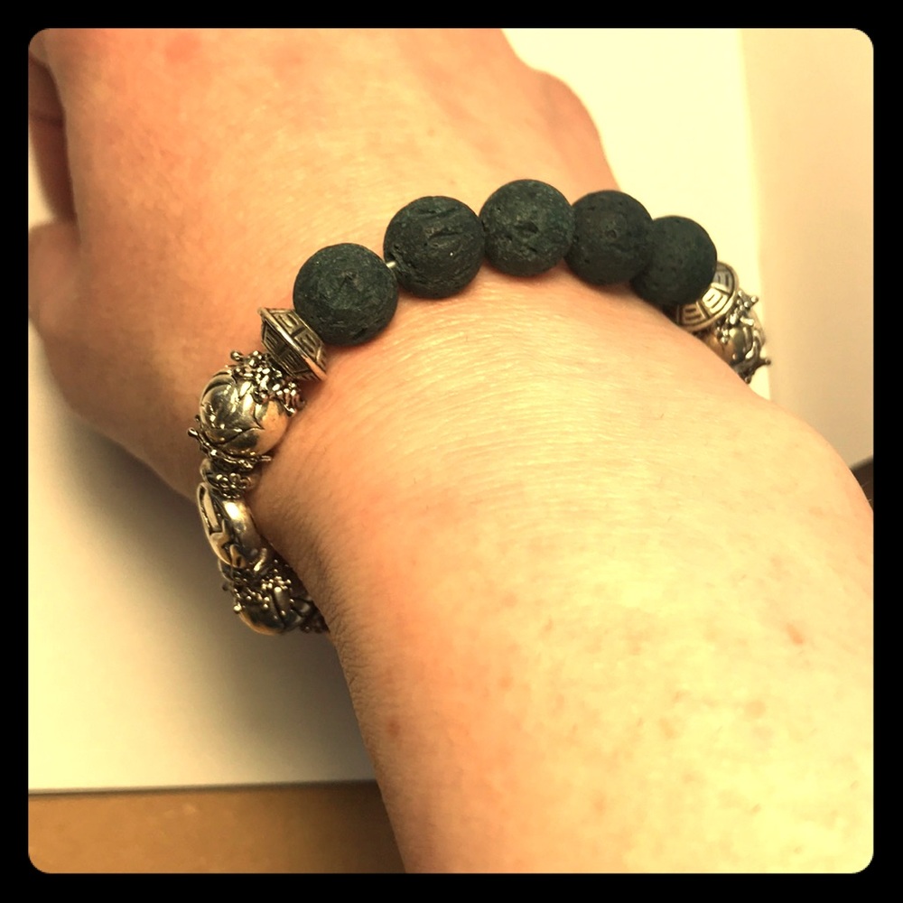 Essential Oil Diffuser Bracelet - Picture 4 of 7